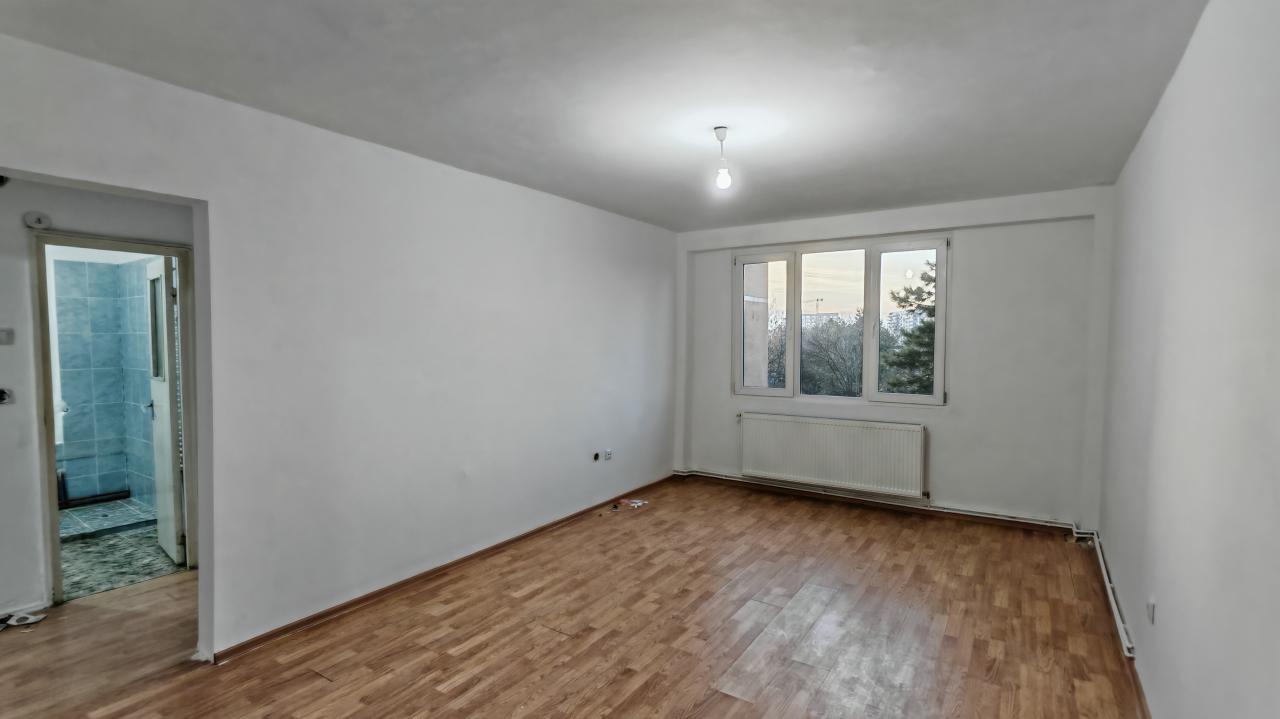 Apartament 3 camere,confort 1, zona Pasaj Grivitei, 114.000 euro