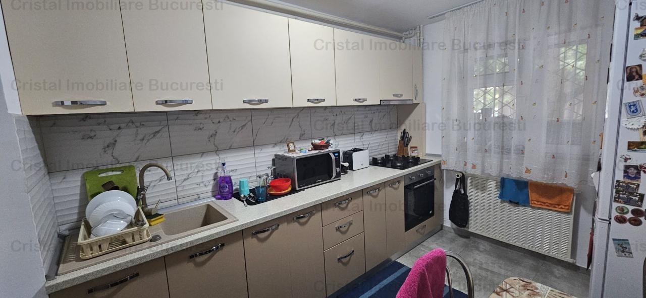 Apartament 4 camere de vanzare Crangasi