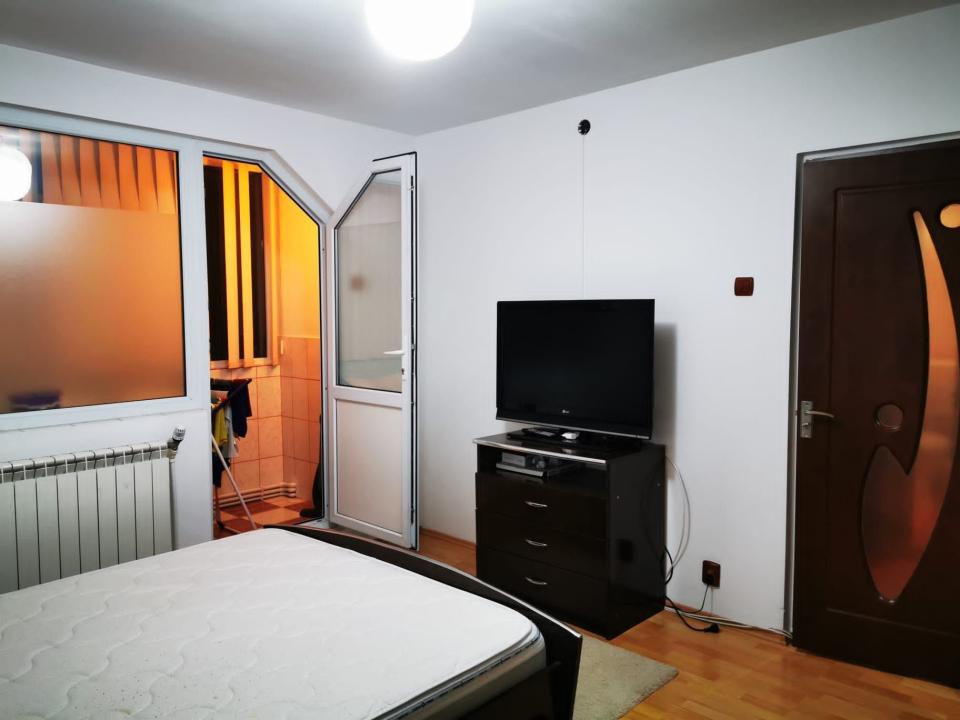 3 camere Brancoveanu ( 10 minute metrou ) 