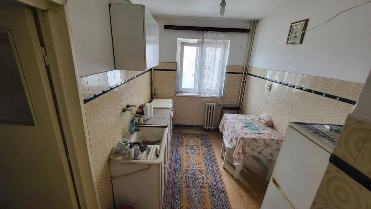 https://allimob.ro/ro/vanzare-apartments-3-camere/ploiesti/apartament-3-camere-fara-imbunatatiri-zond-sud-ploiesti_2223
