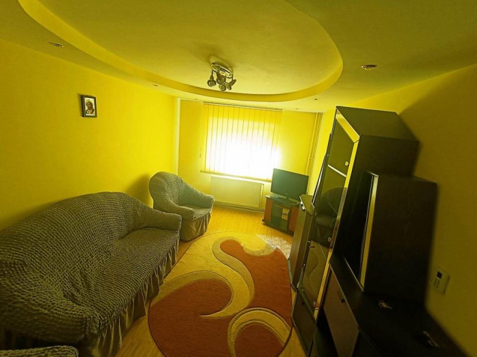 Apartment 3 rooms in Ploiesti, area Penes Curcanul