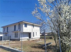 Vila 4 camere inchiriata toate utilitatile/incalzire pardoseala in Ciorogarla (750 euro/luna)