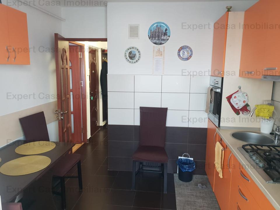 https://expert-casa.ro/ro/vanzare-apartments-3-camere/iasi/3-camere-decomandat-nicolina-cug_8701
