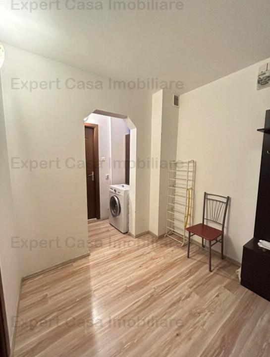 Etaj 1 din 4. Apartament 2 camere Dacia.