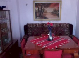 ID 9006 Casa 4 camere, caramida, zona Islaz