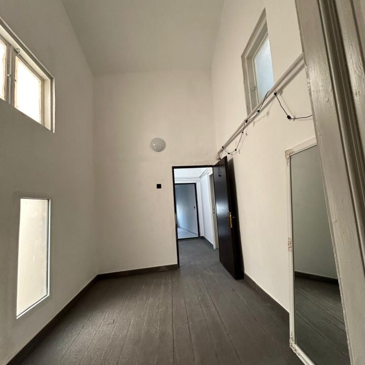 Romana Amzei de vanzare apartament 3 camere 