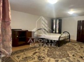 Apartament la casa, in zona Steaua