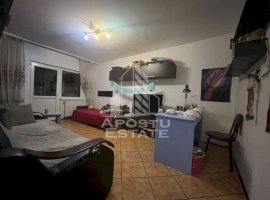 Apartament cu 2 camere, decomandat, etaj intermedar, zona Dambovita