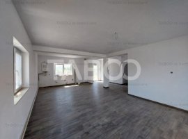 Casa insiruita 4 camere 2 bai 120 mpu balcon curte Micesti Alba Iulia