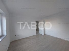 Apartament decomandat 3 camere 67 mp utili terasa parcare Sebes Alba