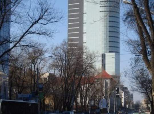 Nouă lovitură pe piaţa imobiliară: Cumpărătorul City Mall, proprietar al turnului fantomă din Victoriei