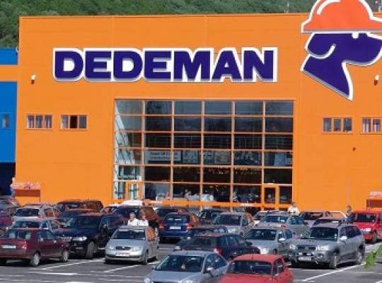 Dedeman implineste 25 de ani: istoria celui mai puternic brand romanesc - de la un mic magazin in Suceava, la un colos de peste 1 MLD. euro