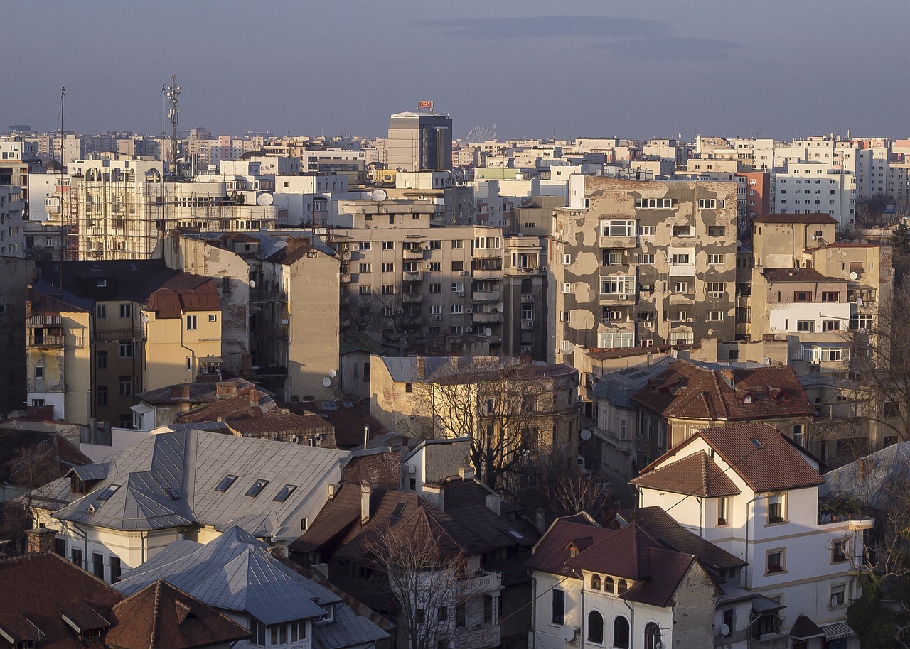 Ce proprietate poate cumpara o familie in Bucuresti cu venit net de 5000 de Lei? Dar una cu venit cumulat de 2400 Lei?